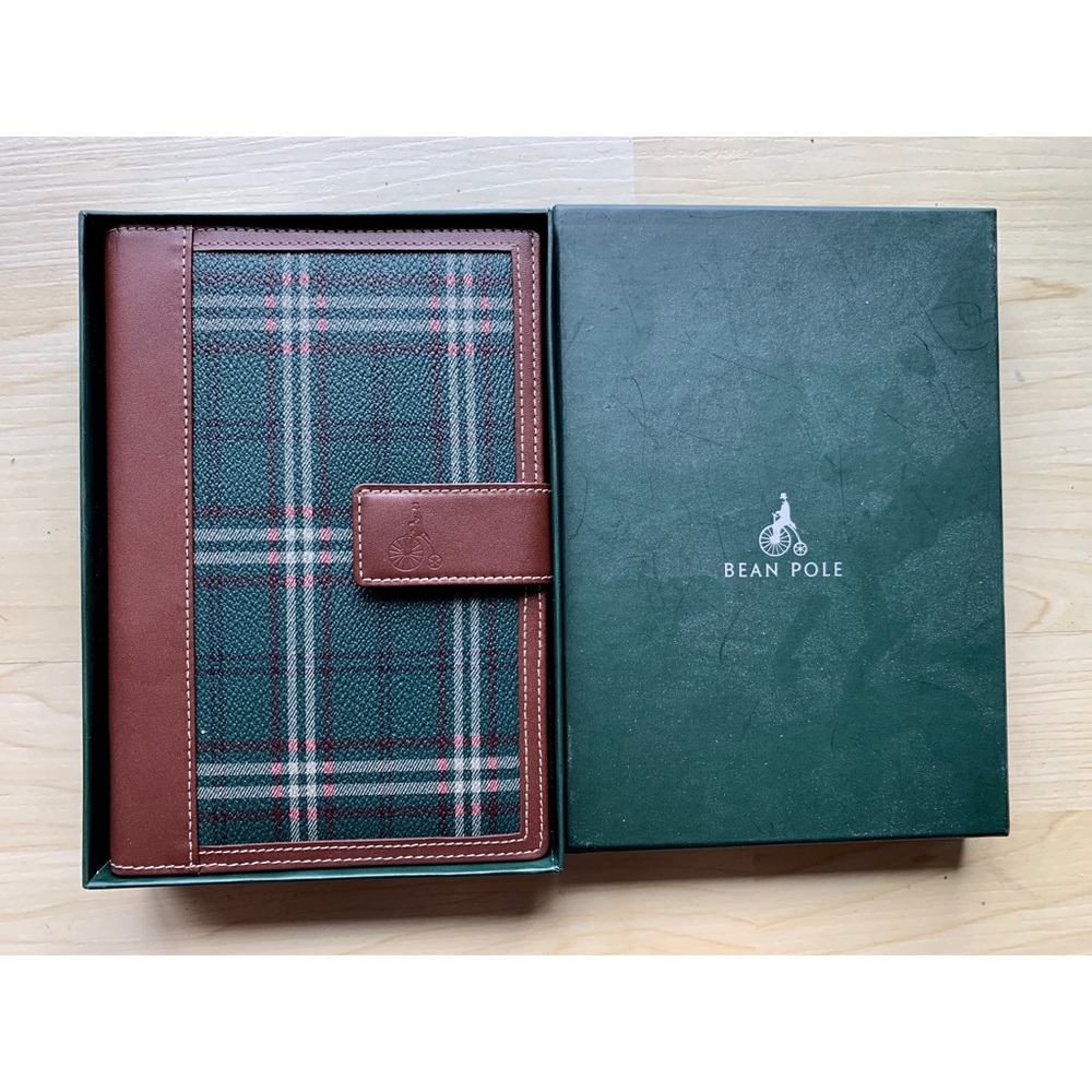 Brand New Bean Pole Leather Organizer